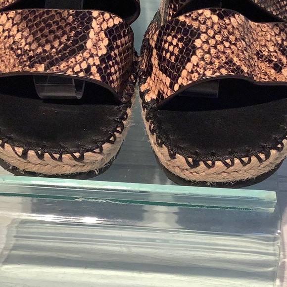 Vince Tenison Senegal sandals - Picture 6 of 12